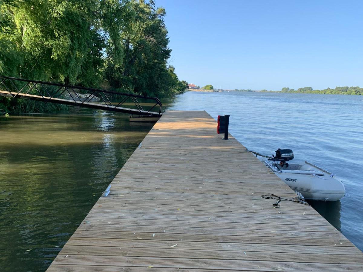 River Sun Valada Luaran gambar